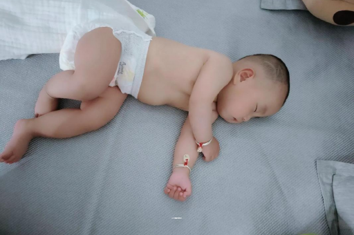 石嘴山怀孕多久会显肚子